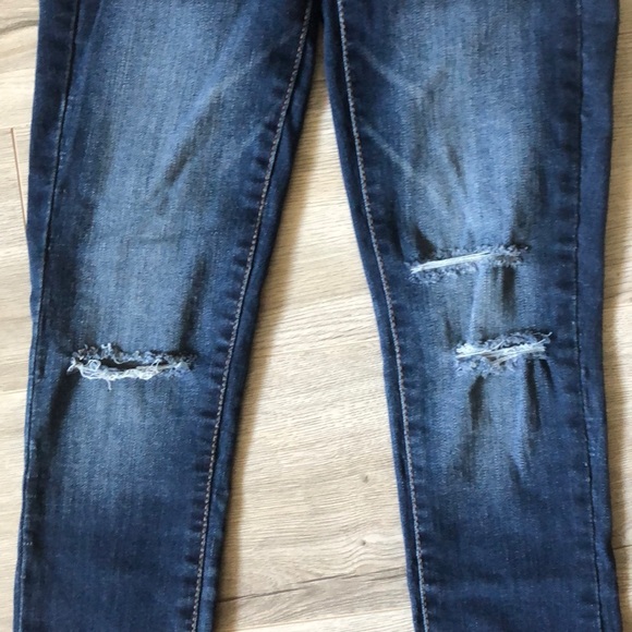 NWOT GAP Mid-Rise Distressed Fav Jegging - Picture 4 of 5